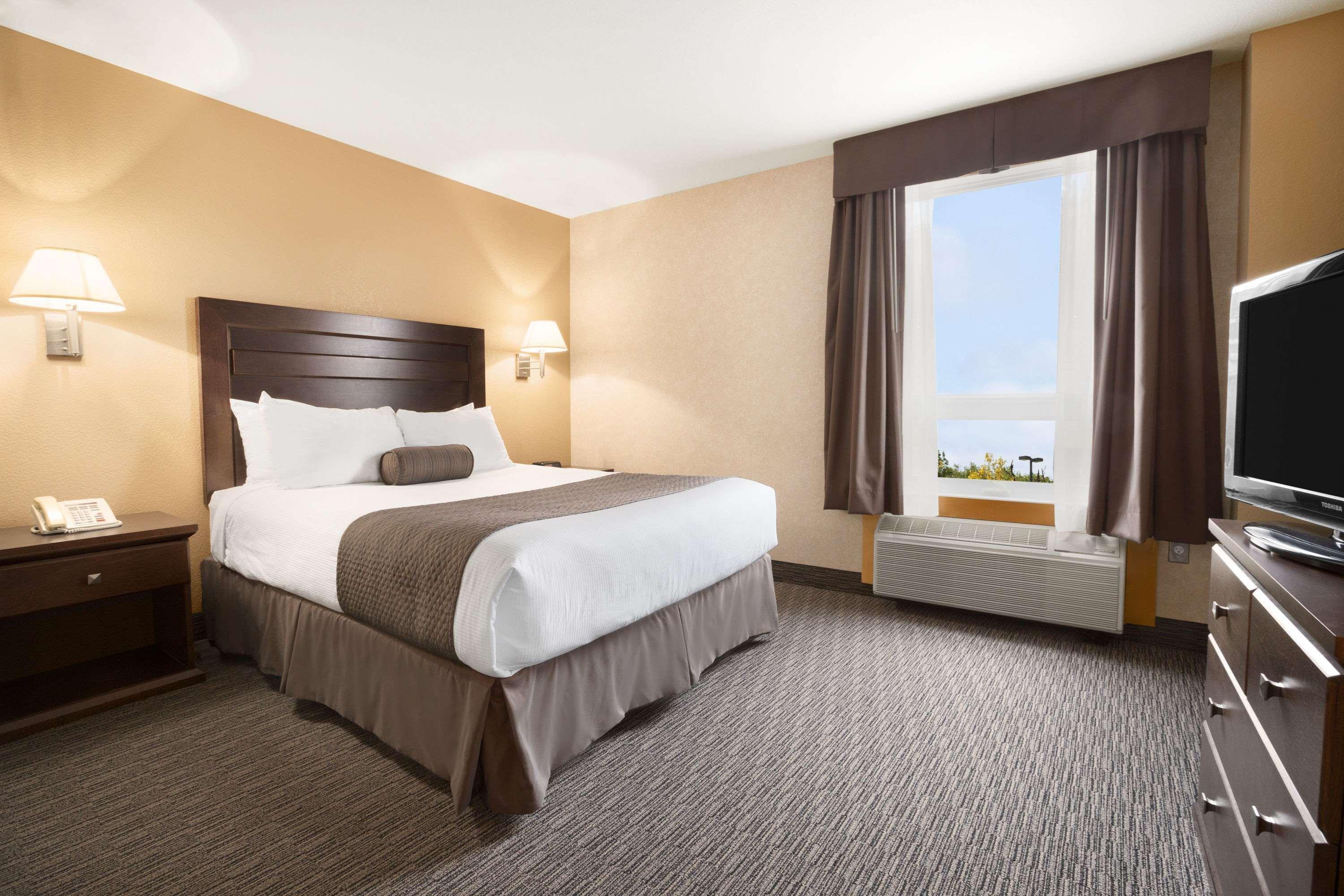 Days Inn By Wyndham Estevan Buitenkant foto
