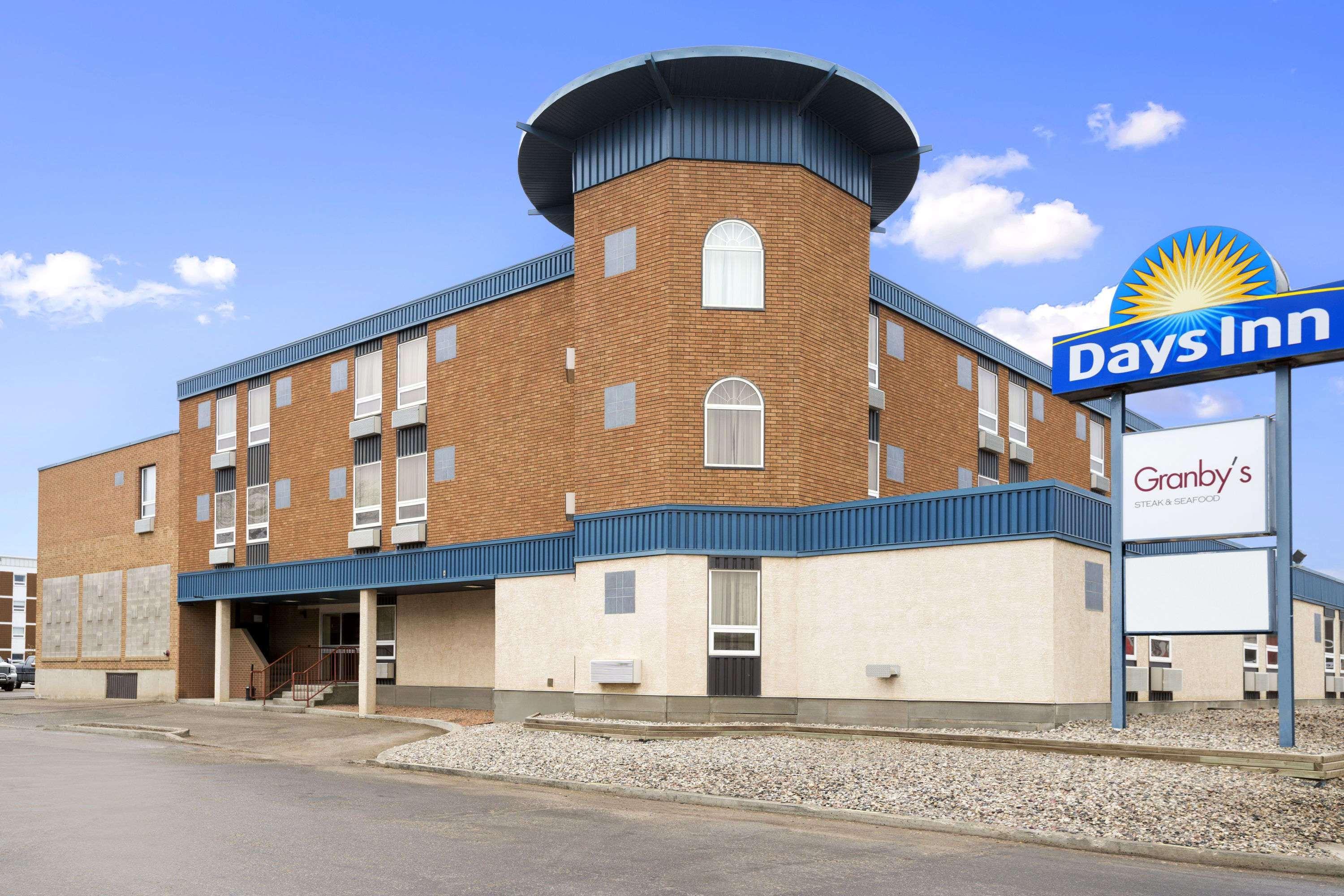 Days Inn By Wyndham Estevan Buitenkant foto