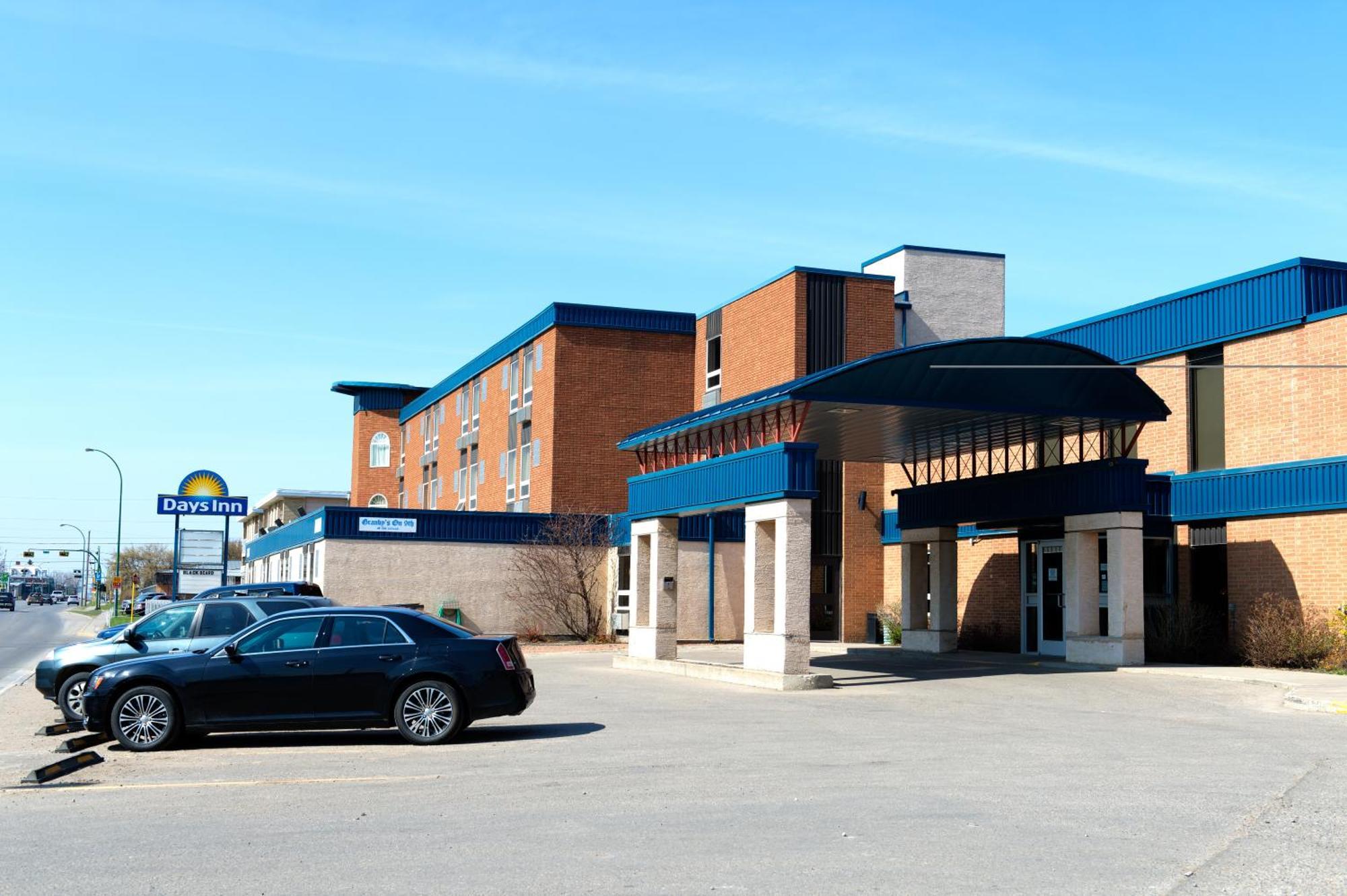 Days Inn By Wyndham Estevan Buitenkant foto